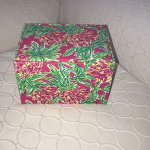 Lilly Pulitzer pineapple jewelry box with bracelet